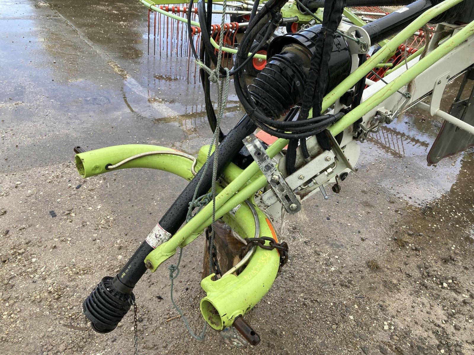 Schwader des Typs CLAAS LINER 3100, Gebrauchtmaschine in NOGENT (Bild 7)