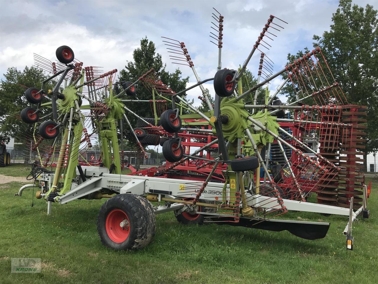 Schwader van het type CLAAS Liner 3500, Gebrauchtmaschine in Alt-Mölln (Foto 4)