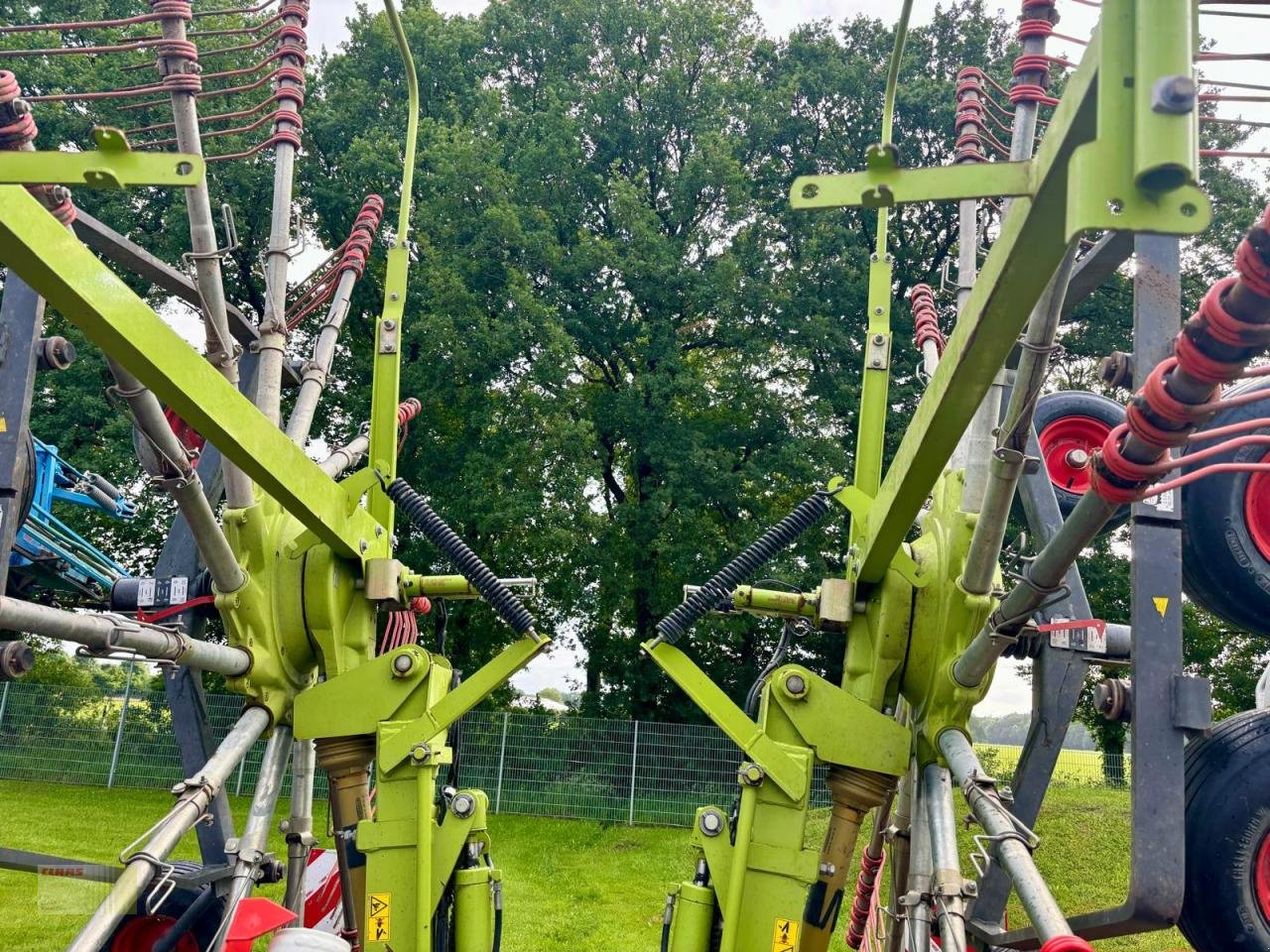 Schwader tip CLAAS LINER 3600 COMFORT, nur 1.276 ha. !, Gebrauchtmaschine in Neerstedt (Poză 10)