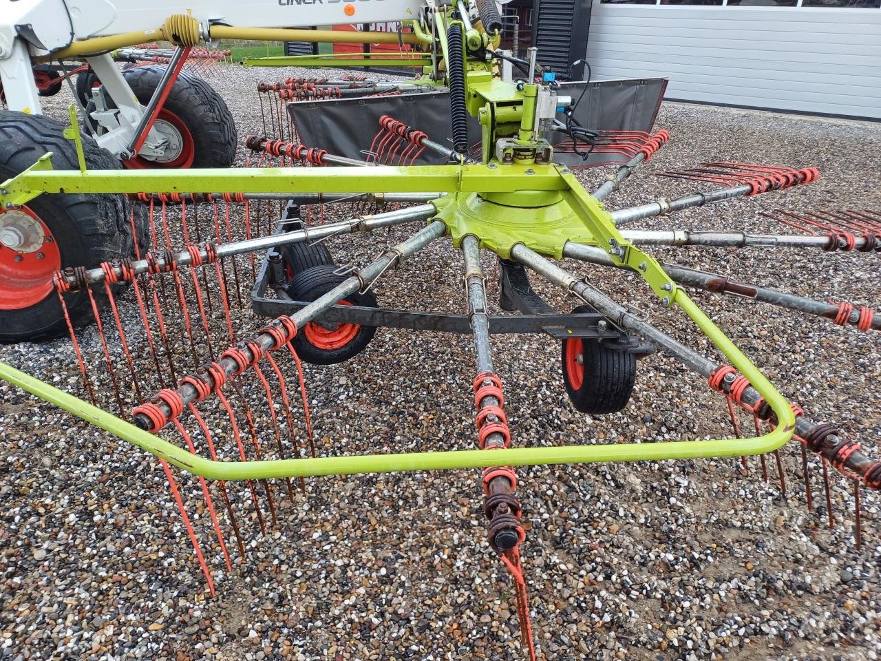 Schwader del tipo CLAAS LINER 3600, Gebrauchtmaschine In Skjern (Immagine 6)