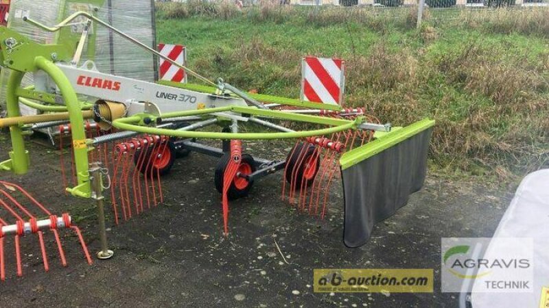 Schwader of the type CLAAS LINER 370 TANDEM, Neumaschine in Olfen (Picture 1)