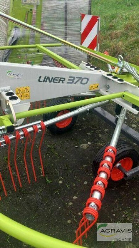 Schwader of the type CLAAS LINER 370 TANDEM, Neumaschine in Olfen (Picture 2)