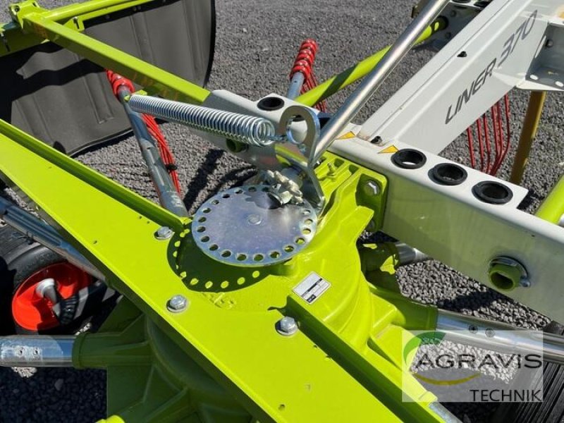 Schwader des Typs CLAAS LINER 370 TANDEM, Neumaschine in Meppen-Versen (Bild 8)