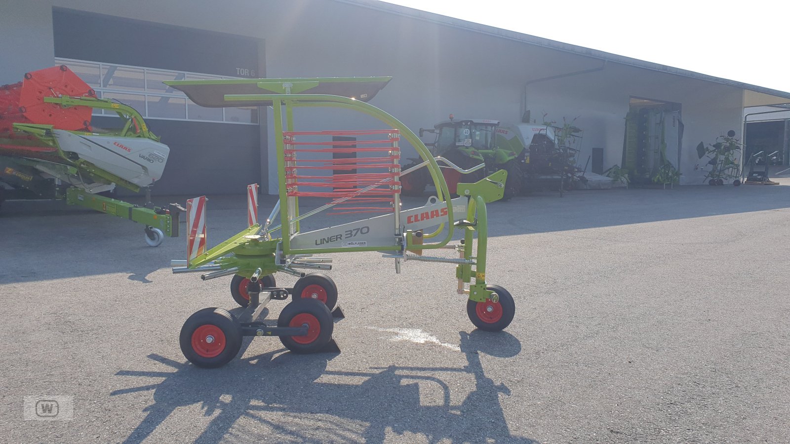 Schwader van het type CLAAS Liner 370, Neumaschine in Zell an der Pram (Foto 4)