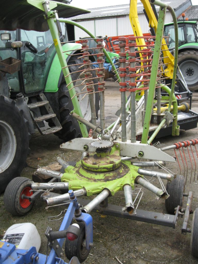 Schwader van het type CLAAS Liner 420, Gebrauchtmaschine in BRECE (Foto 3)