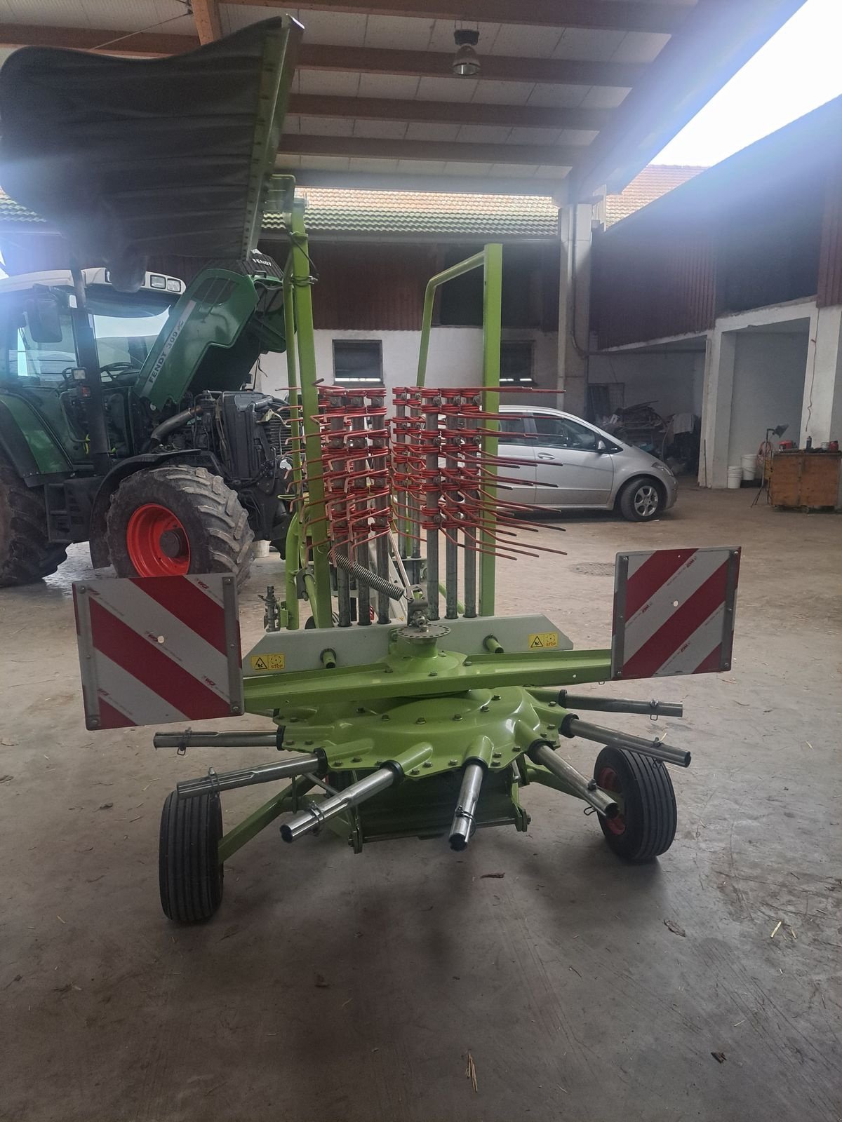 Schwader des Typs CLAAS Liner  430 S, Gebrauchtmaschine in Pischelsdorf am Engelbach (Bild 6)