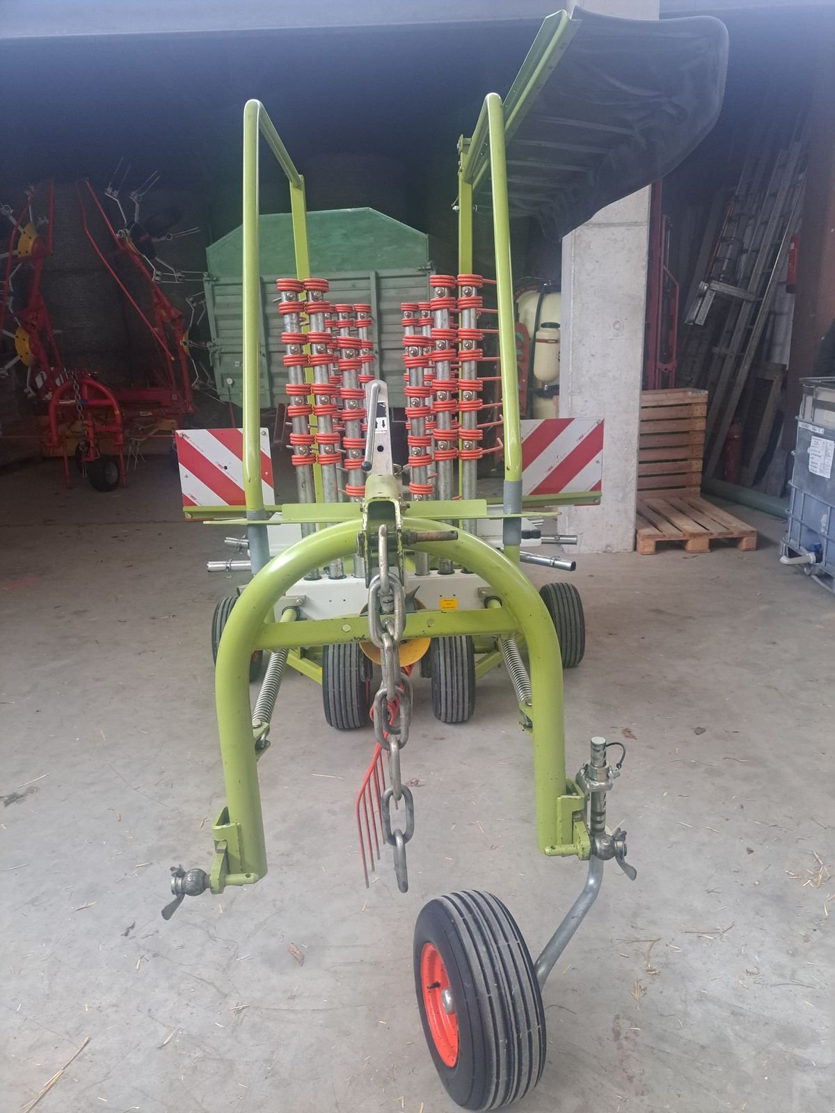 Schwader des Typs CLAAS Liner  430 S, Gebrauchtmaschine in Pischelsdorf am Engelbach (Bild 3)