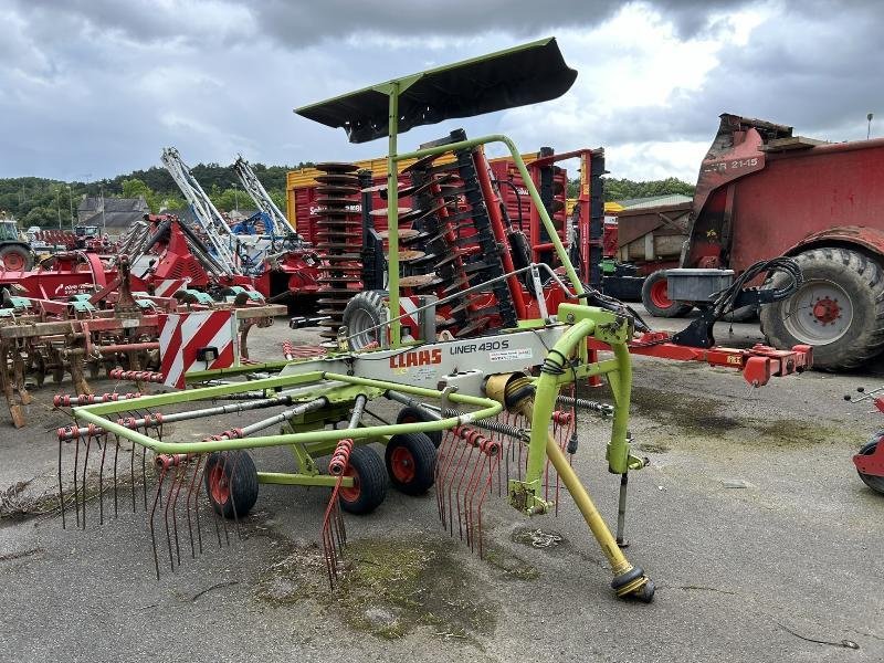 Schwader tipa CLAAS LINER 430S, Gebrauchtmaschine u JOSSELIN (Slika 1)