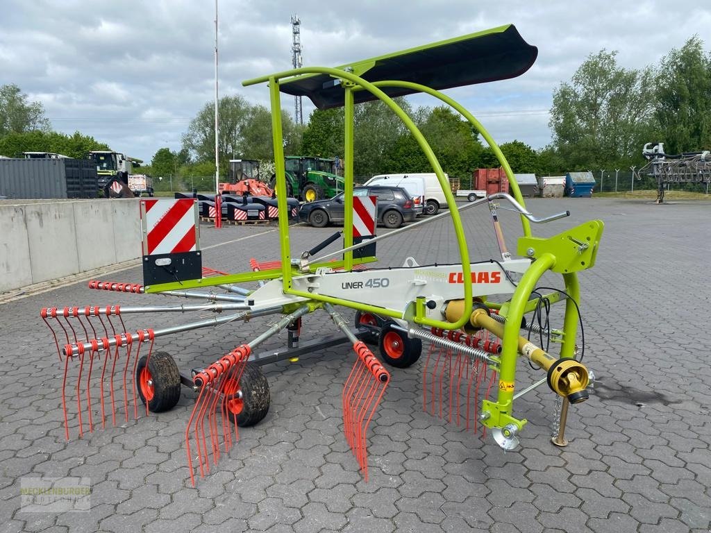 Schwader des Typs CLAAS Liner 450, Gebrauchtmaschine in Mühlengeez (Bild 2)