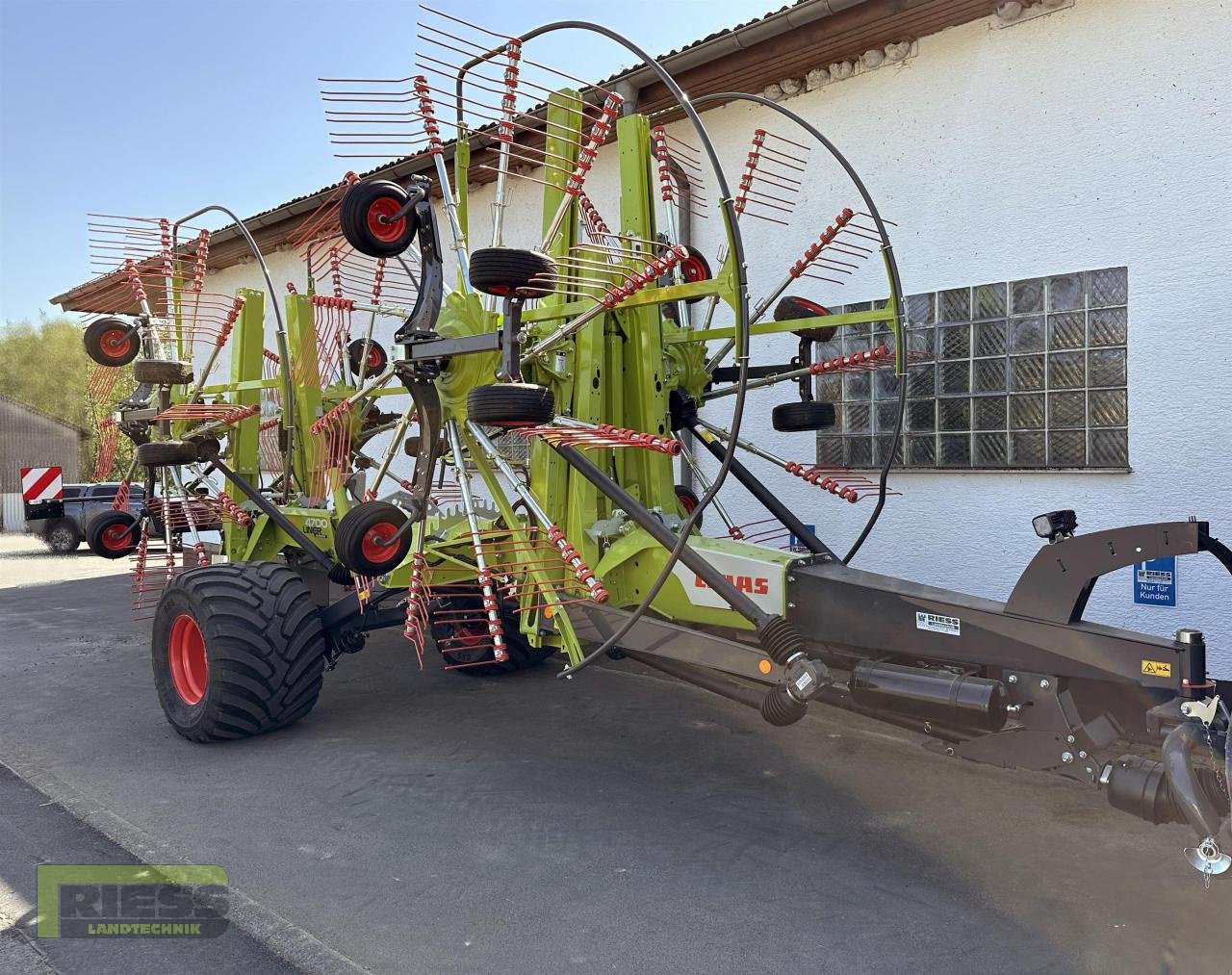 Schwader del tipo CLAAS LINER 4700 BUISNESS, Gebrauchtmaschine en Homberg (Ohm) - Maulbach (Imagen 2)