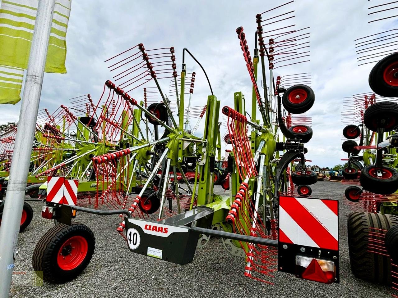 Schwader of the type CLAAS LINER 4800 TREND, NEU !, Neumaschine in Westerstede (Picture 7)