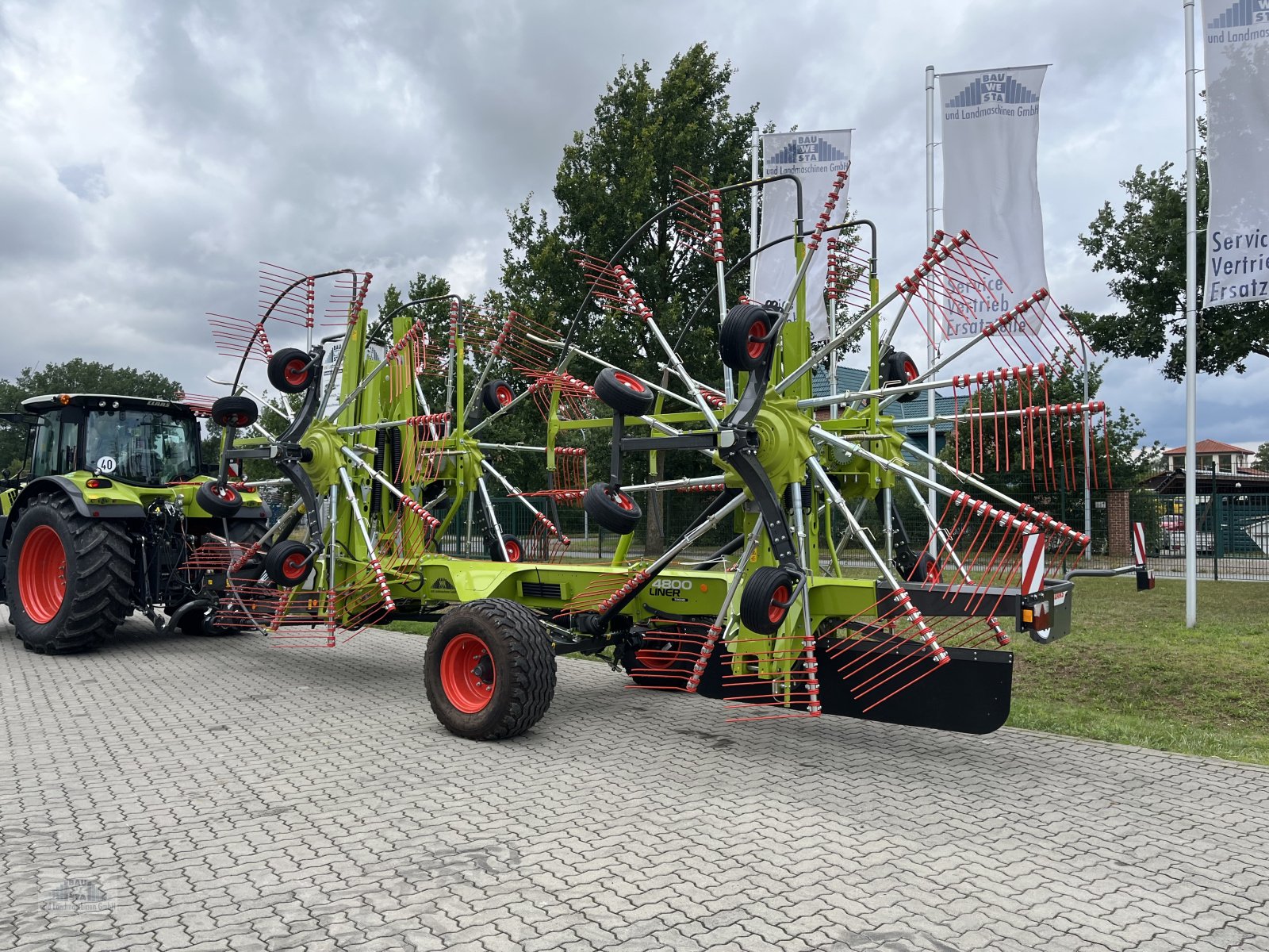 Schwader typu CLAAS LINER 4800 Trend, Neumaschine w Stralendorf (Zdjęcie 2)