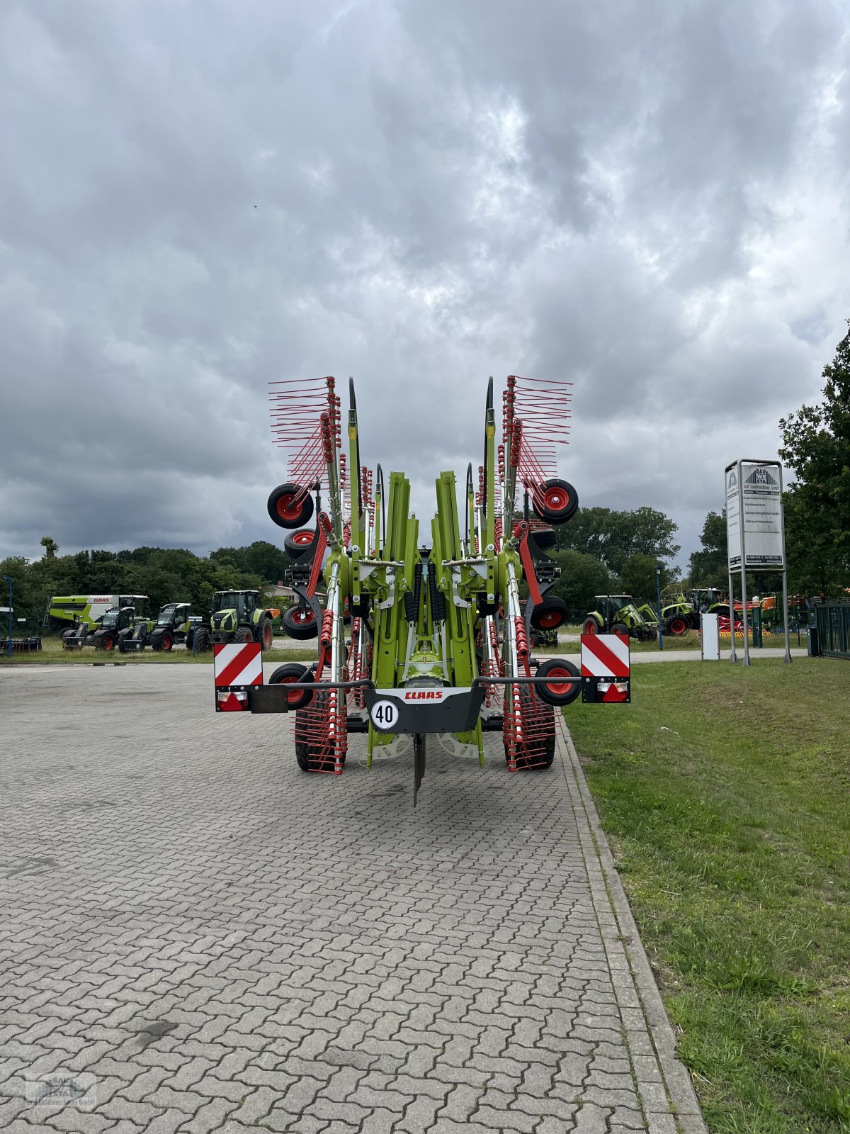 Schwader del tipo CLAAS LINER 4800 Trend, Neumaschine en Stralendorf (Imagen 3)