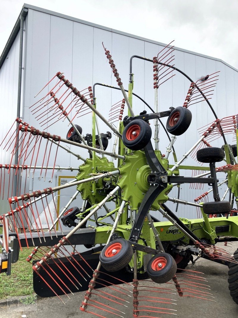 Schwader des Typs CLAAS Liner 4900 BUSINESS Vorführmaschine, Gebrauchtmaschine in Karstädt (Bild 7)