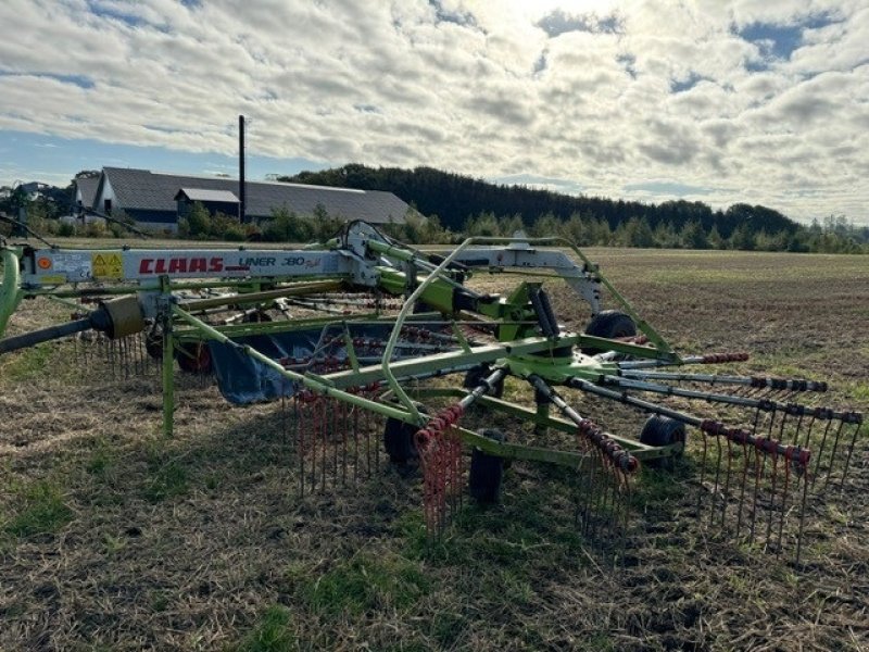 Schwader Türe ait CLAAS Liner 880 Profil, Gebrauchtmaschine içinde Holstebro (resim 2)