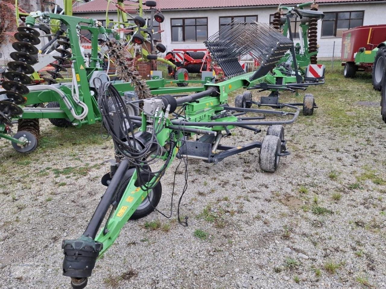 Schwader des Typs Deutz-Fahr SWATMASTER 7132 VARIO, Gebrauchtmaschine in Unterdietfurt (Bild 4)