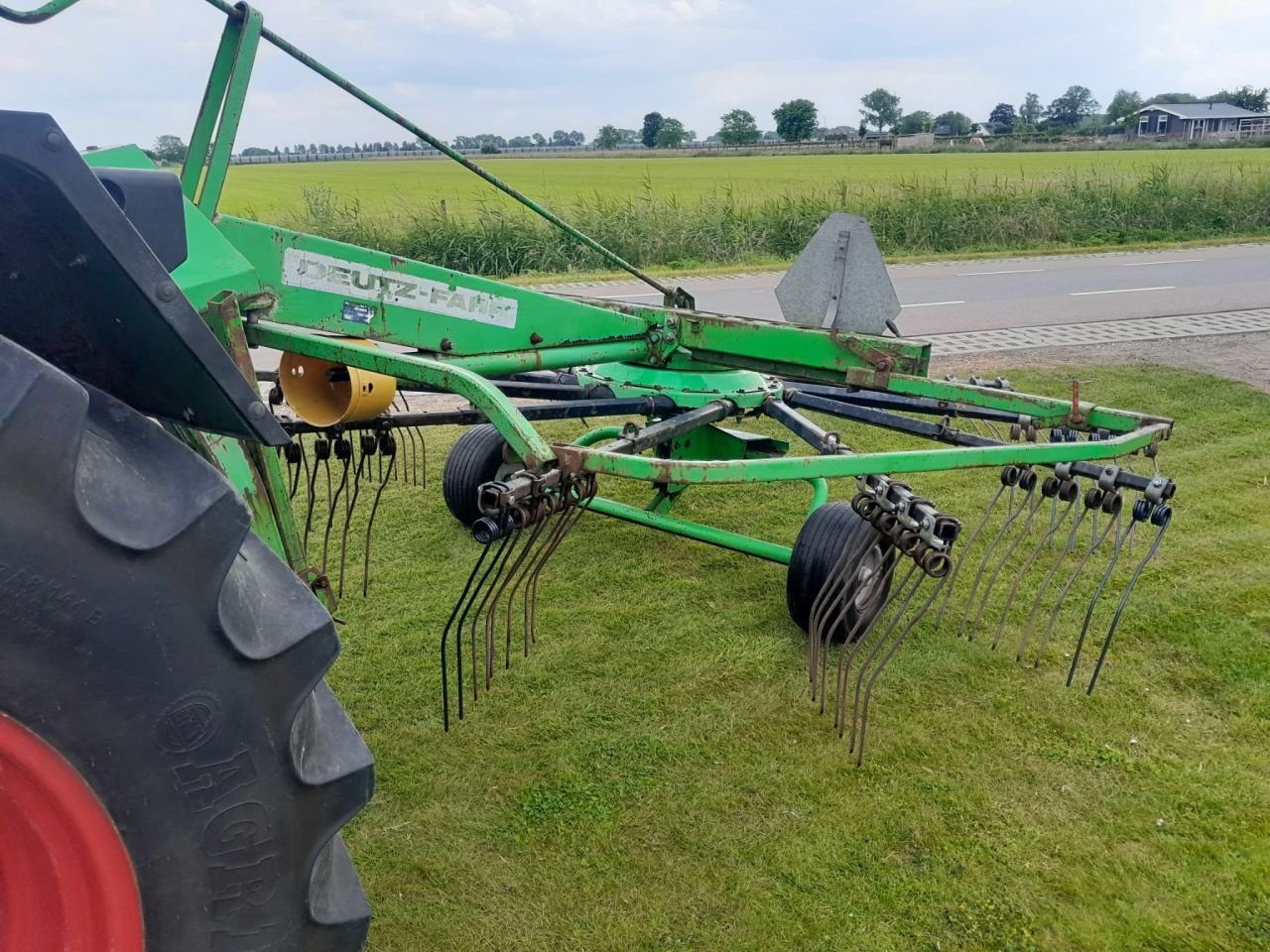 Schwader del tipo Deutz Ks242, Gebrauchtmaschine en Wadenoijen (Imagen 1)