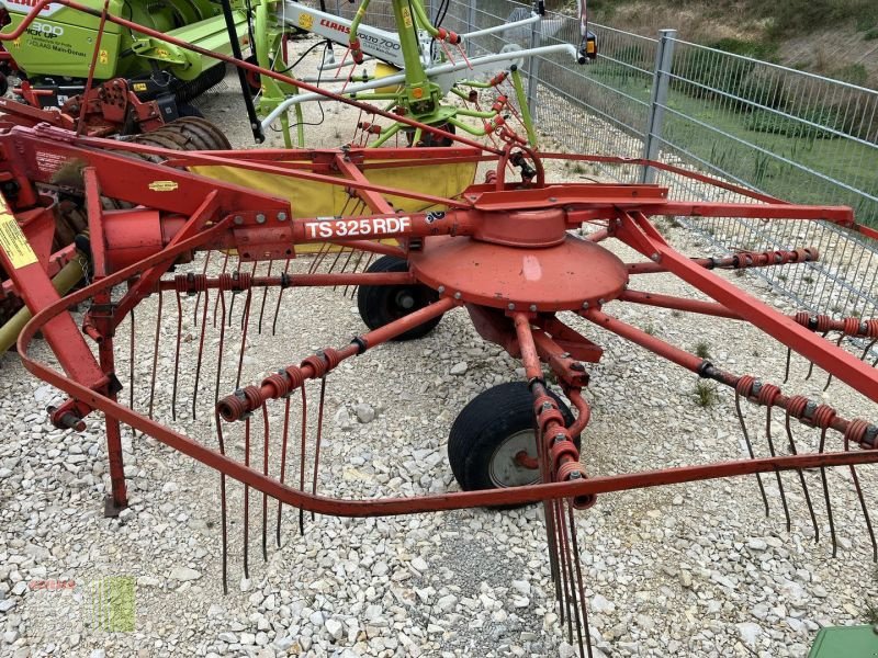 Schwader des Typs Fella TS 325 RDF, Gebrauchtmaschine in Wassertrüdingen (Bild 1)