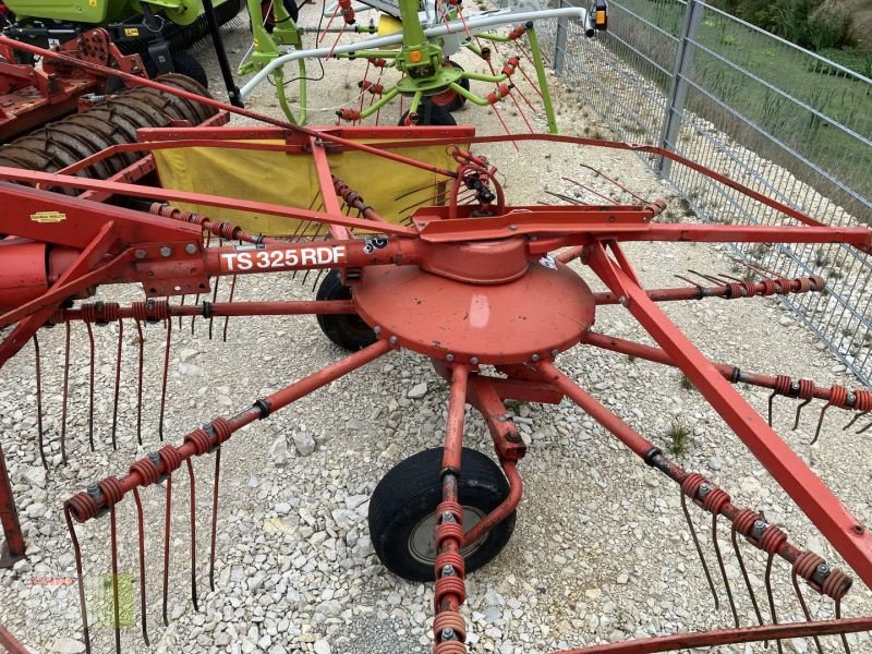 Schwader des Typs Fella TS 325 RDF, Gebrauchtmaschine in Wassertrüdingen (Bild 4)