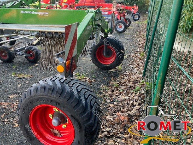 Schwader des Typs Fendt FORMER 10065, Gebrauchtmaschine in Gennes sur glaize (Bild 7)