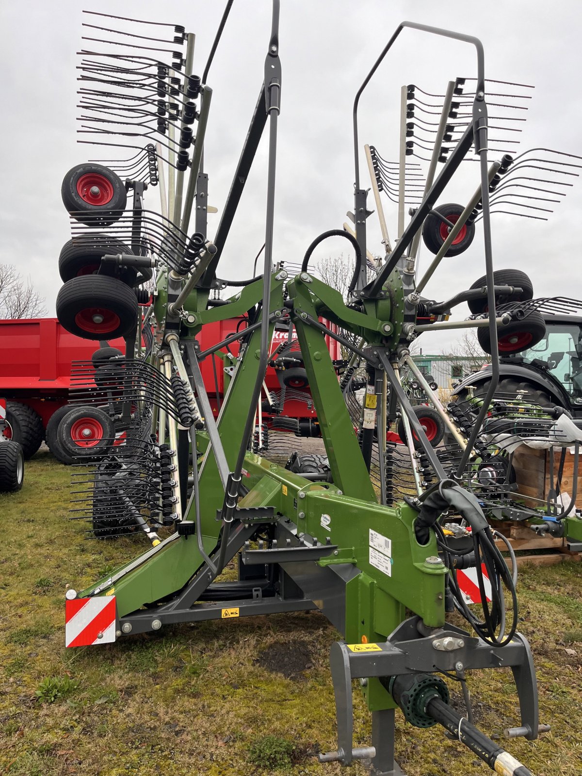 Schwader του τύπου Fendt Former 12545 PRO Gen2, Neumaschine σε Tüttleben (Φωτογραφία 2)