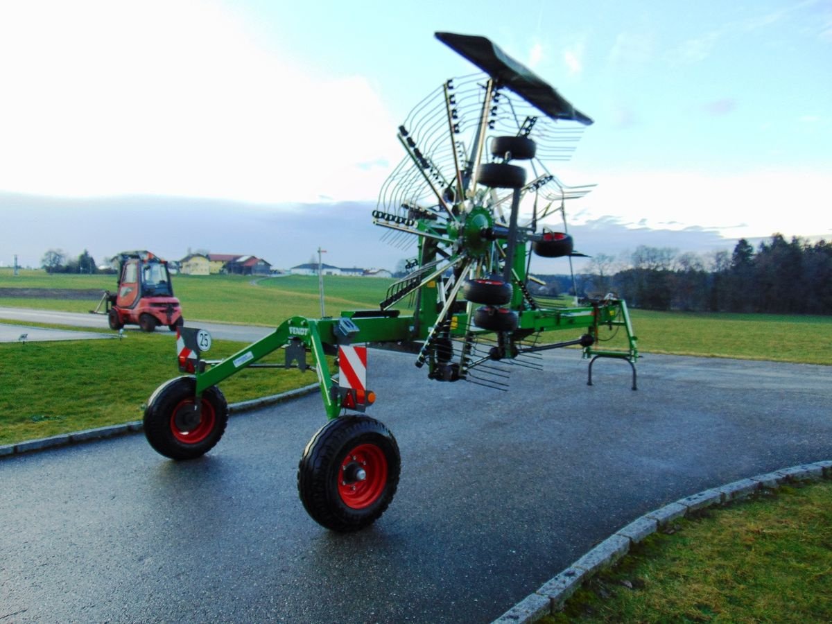 Schwader Türe ait Fendt Former 1452, Gebrauchtmaschine içinde Neukirchen am Walde  (resim 4)