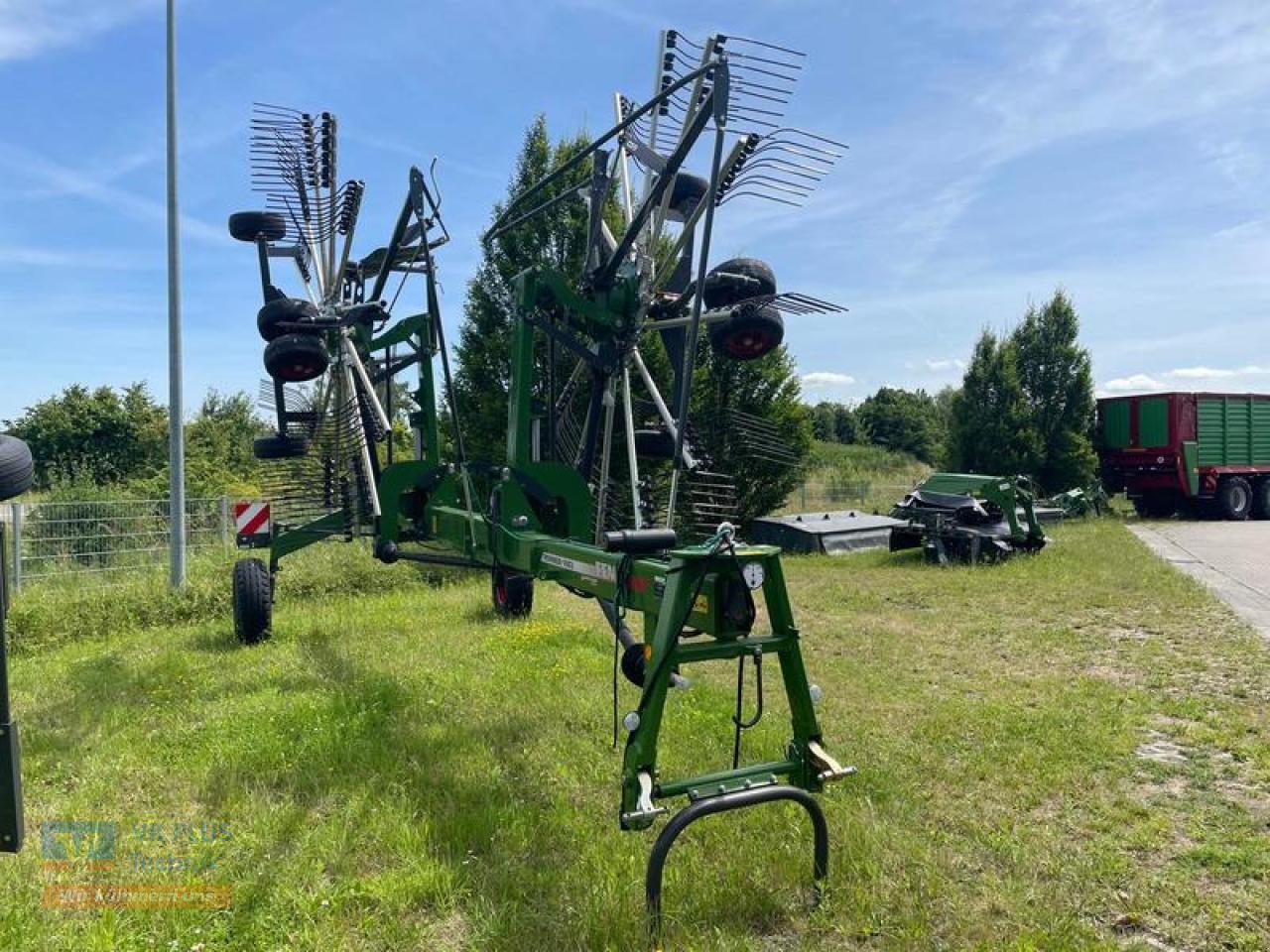 Schwader van het type Fendt FORMER 1603, Neumaschine in Osterburg (Foto 5)