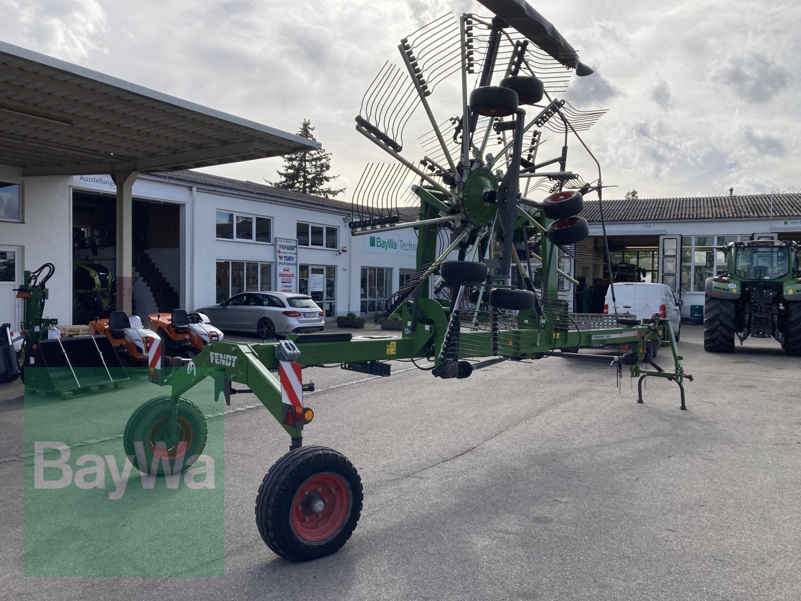 Schwader des Typs Fendt Former 1603, Gebrauchtmaschine in Dinkelsbühl (Bild 3)