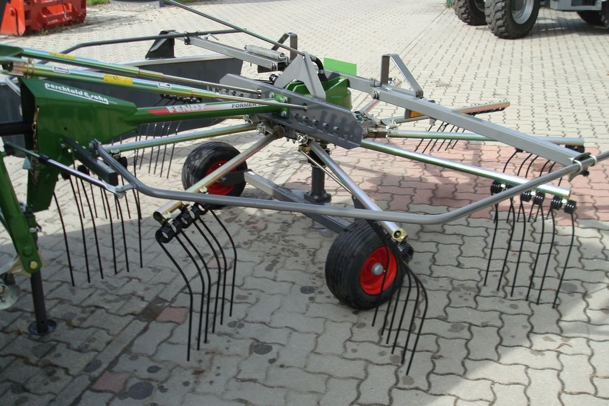 Schwader typu Fendt Former 351 DN, Neumaschine v Judenburg (Obrázek 9)