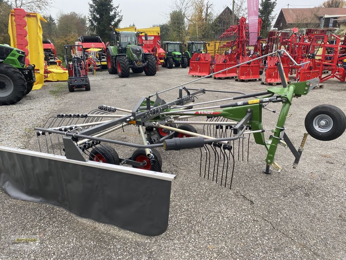 Schwader des Typs Fendt Former 400 DN, Neumaschine in Senftenbach (Bild 5)