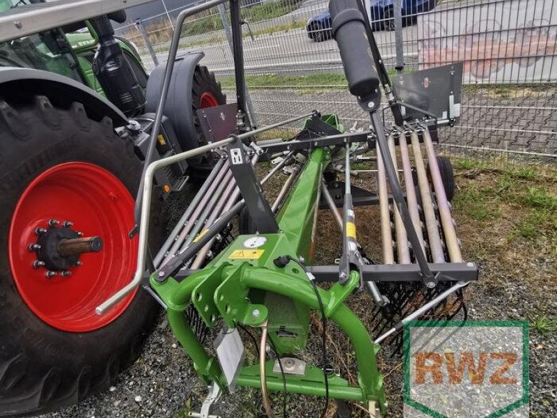 Schwader tip Fendt Former 426 DN Schwader, Gebrauchtmaschine in Riedstadt-Wolfskehlen (Poză 1)