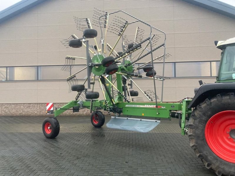 Schwader van het type Fendt former 8055 pro, Neumaschine in Houten (Foto 1)