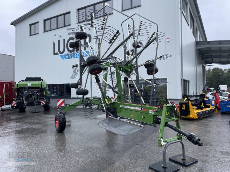 Schwader typu Fendt Former 880, Neumaschine v Niederkappel