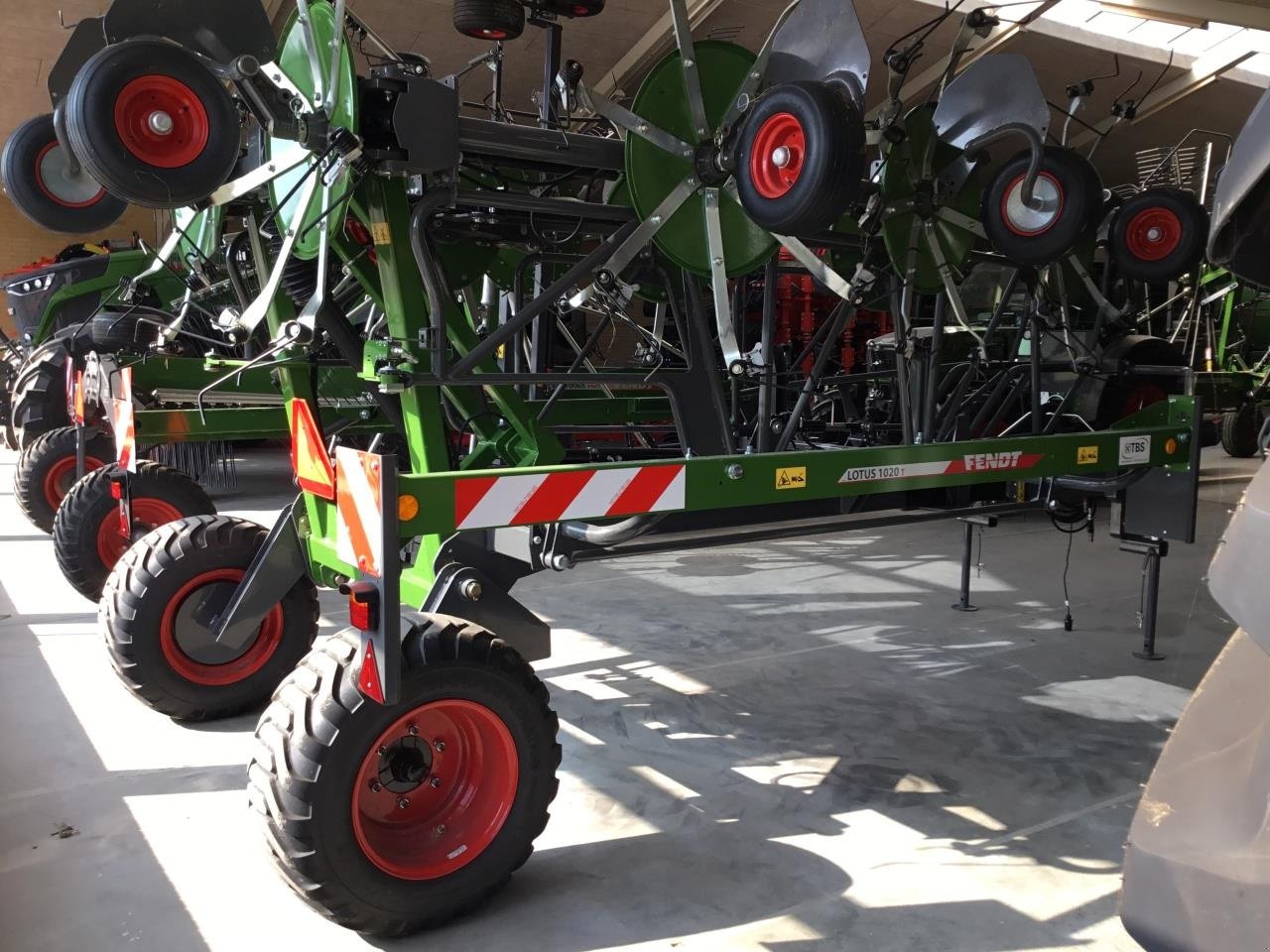 Schwader Türe ait Fendt LOTUS 1020 T, Gebrauchtmaschine içinde Grindsted (resim 2)