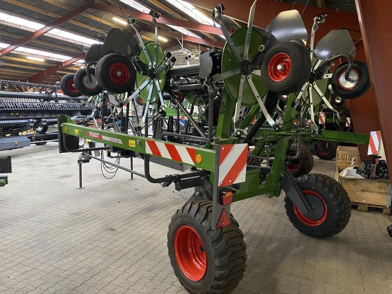 Schwader del tipo Fendt LOTUS 1020 T, Gebrauchtmaschine en Holstebro (Imagen 2)