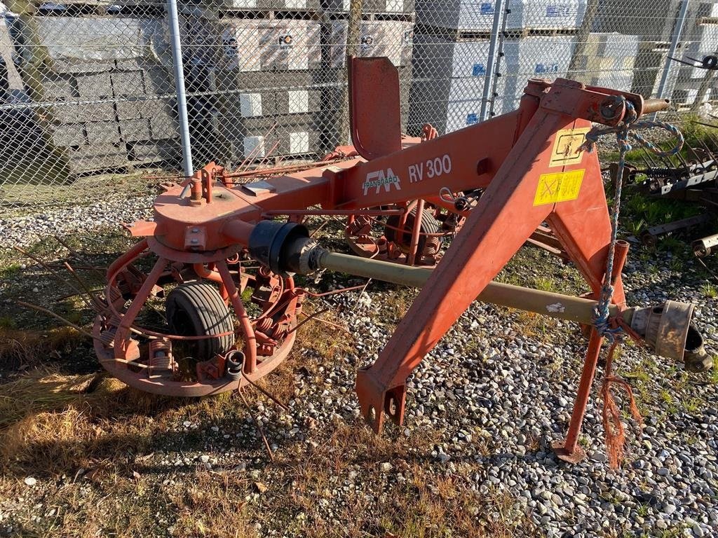 Schwader tipa Fransgard RV-300 Combirive, Gebrauchtmaschine u Kjellerup (Slika 1)