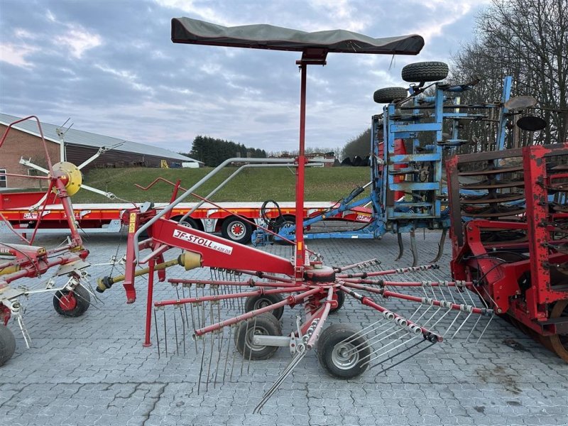 Schwader of the type JF Stoll R-420 DS  Tandem, Gebrauchtmaschine in Gjerlev J.