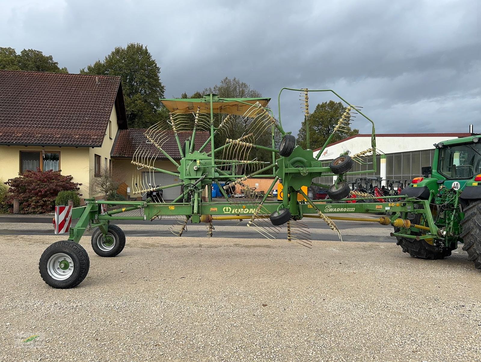 Schwader van het type Krone Swadro 1201 A, Gebrauchtmaschine in Pegnitz-Bronn (Foto 2)