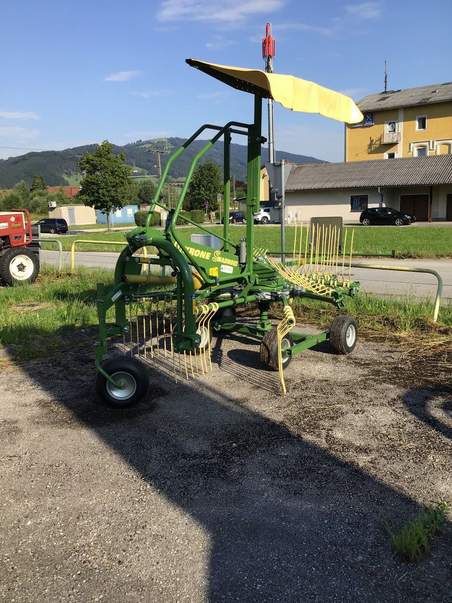 Schwader van het type Krone Swadro 38, Neumaschine in Micheldorf / OÖ (Foto 2)