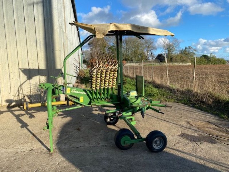 Schwader tip Krone SWADRO 395, Gebrauchtmaschine in Dol-de-Bretagne (Poză 1)