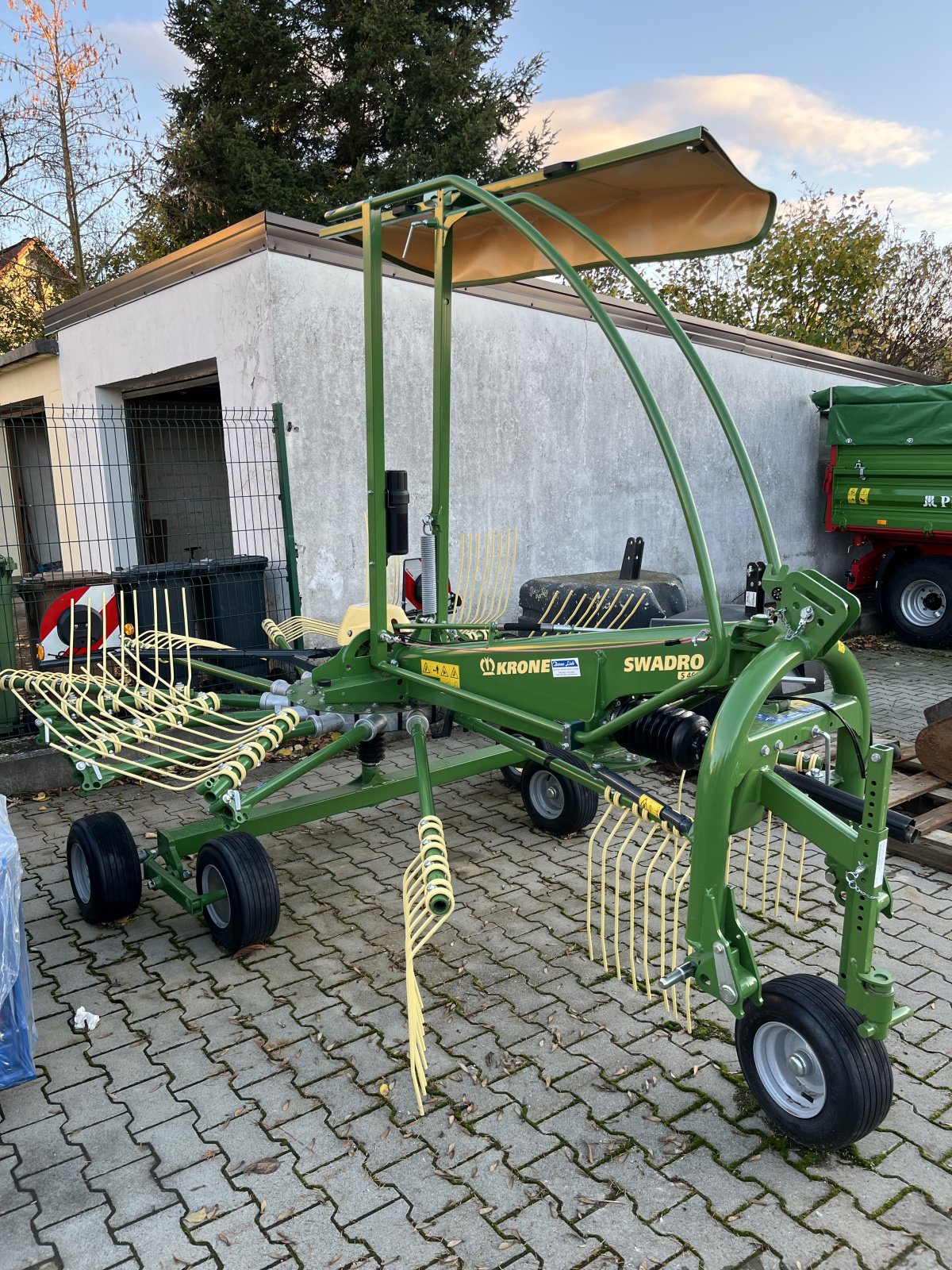 Schwader del tipo Krone Swadro 46, Neumaschine en Schesslitz (Imagen 4)