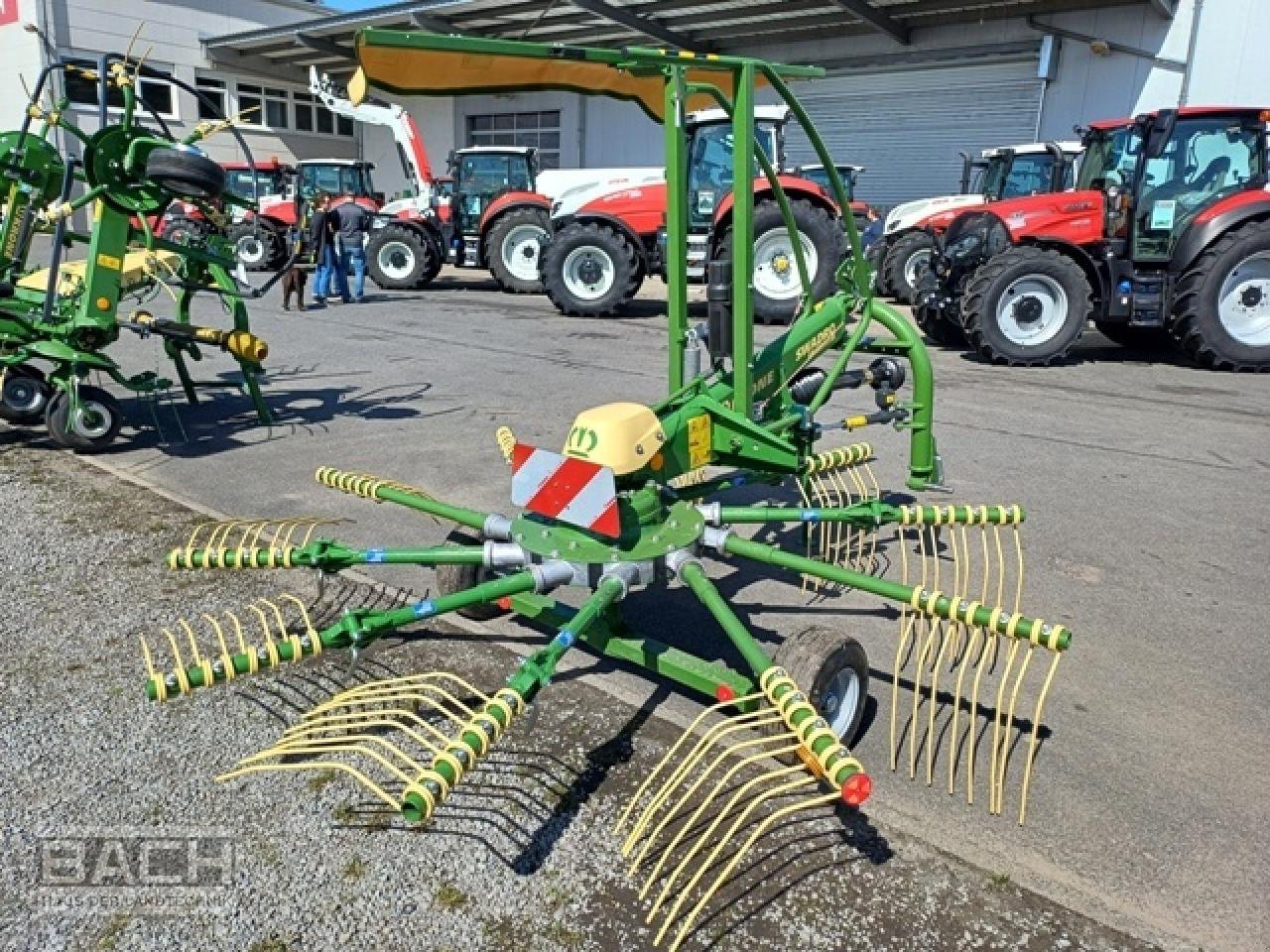 Schwader des Typs Krone SWADRO S 350 H, Neumaschine in Boxberg-Seehof (Bild 3)