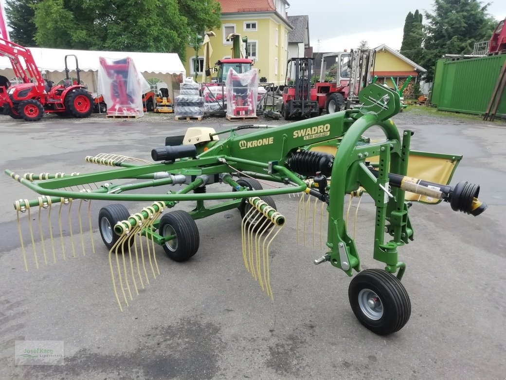 Schwader tipa Krone Swadro S 380 Highland, Neumaschine u Niederstaufen (Slika 1)