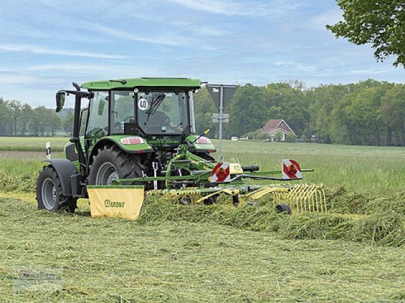 Schwader van het type Krone SWADRO S 380, Neumaschine in Aurich (Foto 1)