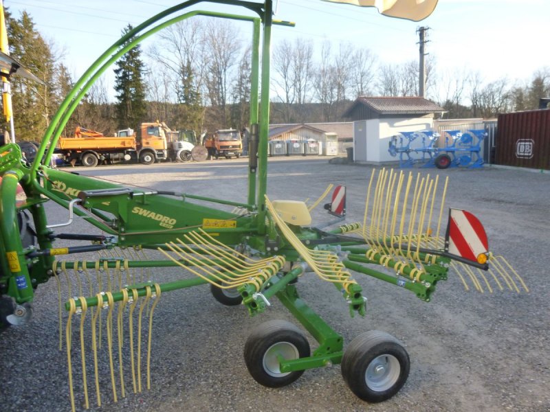 Schwader van het type Krone Swadro S 420, Neumaschine in Epfach  (Foto 1)