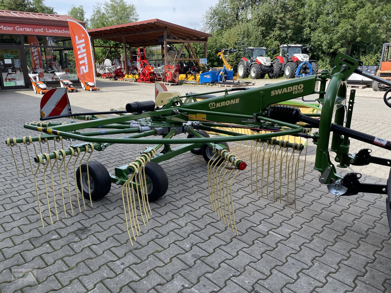 Schwader del tipo Krone Swadro S 420, Neumaschine en Hersbruck (Imagen 2)