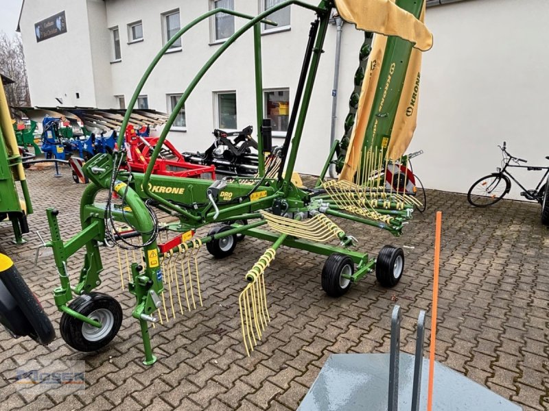 Schwader van het type Krone Swadro S 460 Vorführer, Neumaschine in Massing