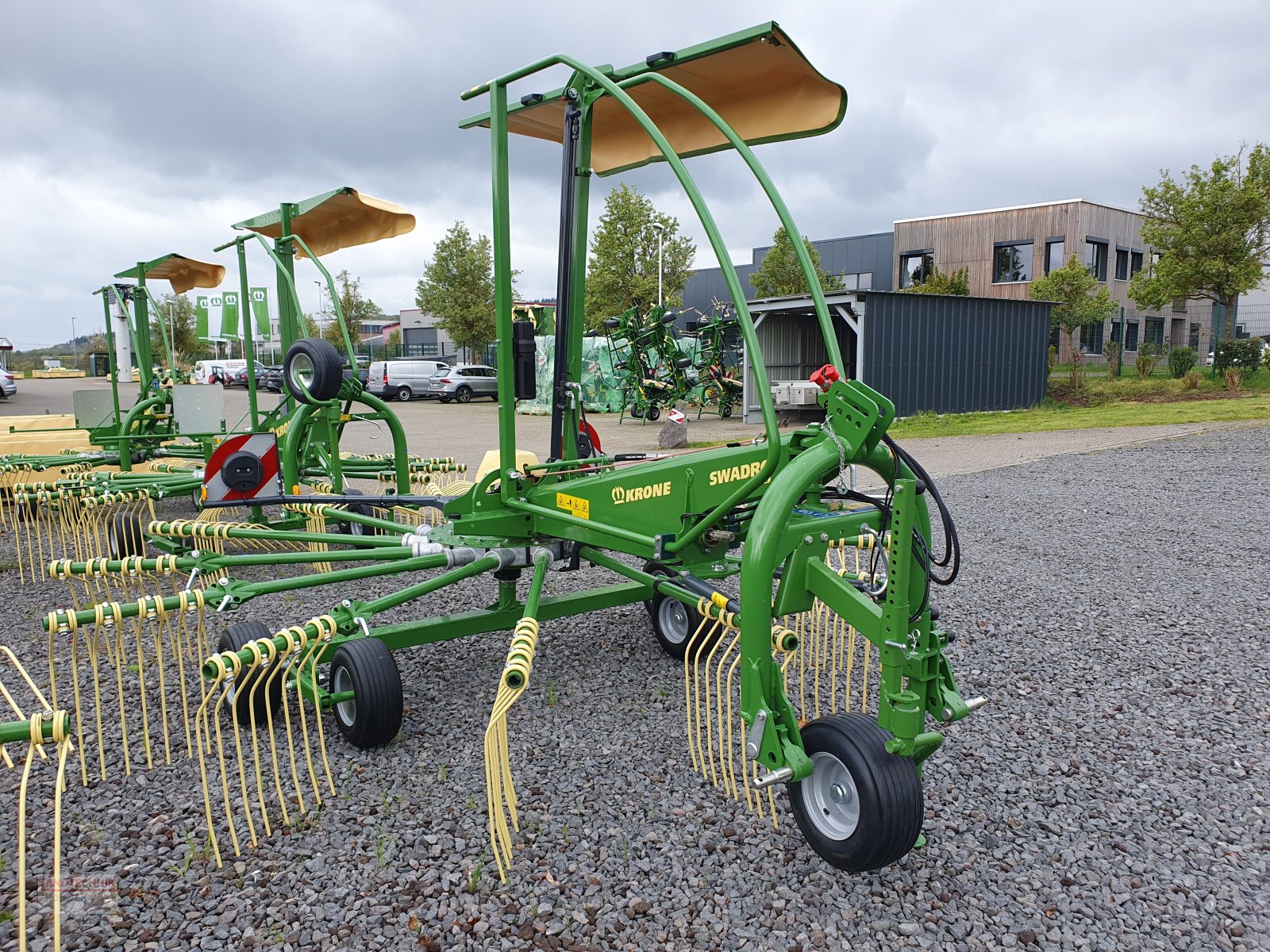 Schwader van het type Krone Swadro S 460, Neumaschine in Kirkel-Altstadt (Foto 4)