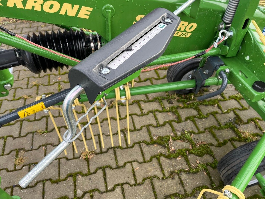 Schwader Türe ait Krone Swadro S380, Neumaschine içinde Ebersbach (resim 7)