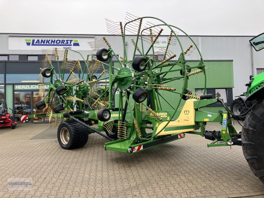 Schwader des Typs Krone SWADRO TC 1370, Gebrauchtmaschine in Aurich (Bild 1)